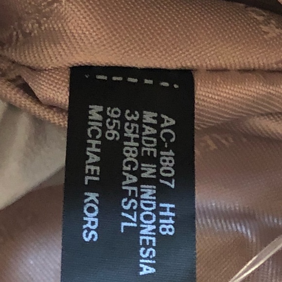 NWT - Picture 6 of 8